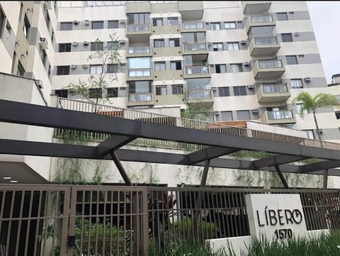 Property building, Facade/entrance, Day