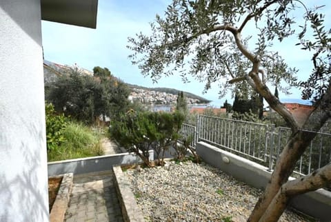 Apartmani Sundov Apartment in Okrug Gornji