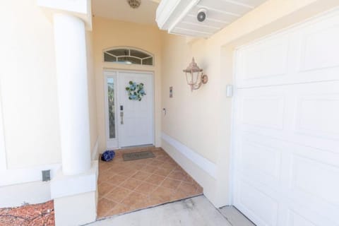 Heated saltwater pool pet friendly close to beaches House in Port Charlotte