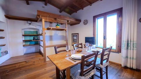 Casa Portella Wi-Fi vista del borgo House in Bosa