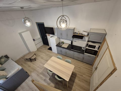 Kitchen or kitchenette, Living room, Seating area