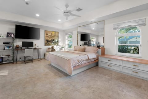 Plantation Pool Home with Hot Tub Sleeps 10 House in Plantation