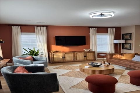 The Blue Venue-Periwinkle Apartment in Clarksville