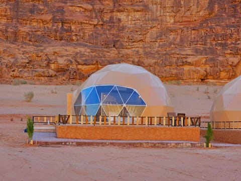 Nearby landmark, Natural landscape