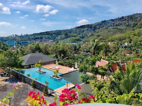 Property building, Day, Natural landscape, Garden, Garden view, Mountain view, Pool view, Swimming pool, sunbed