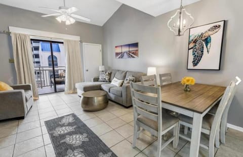 Sugar Beach 330 Family Friendly Vacation Sleeps 8 Apartment hotel in Orange Beach