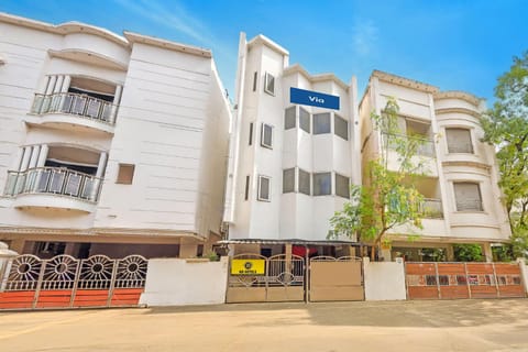 Property building, Facade/entrance