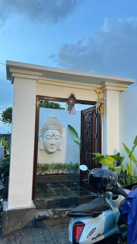 Olala Suite Canggu Guesthouse Bed and Breakfast in North Kuta