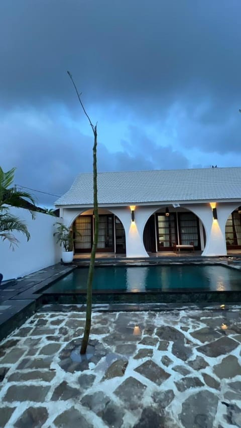 Olala Suite Canggu Guesthouse Bed and Breakfast in North Kuta