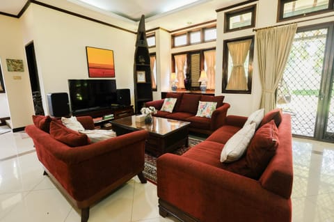 Karaoke, Seating area