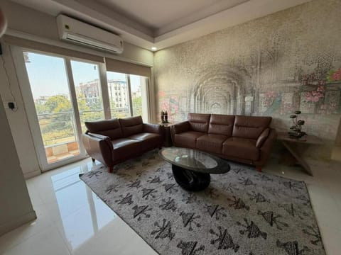 Living room, Seating area, air conditioner
