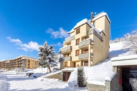 Hostdomus - Nordic Nest Apartment in Sestriere