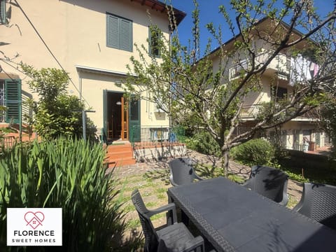 Summer, Garden, Garden, Dining area, Garden view, Garden view