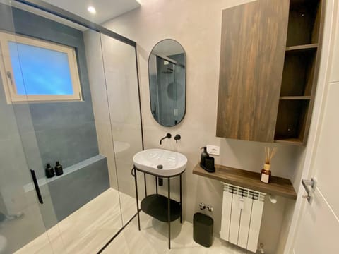 1 min from the lakefront - In the historic centre Apartment in Desenzano del Garda