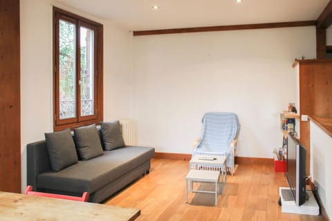House with garden for 6 people in Vitry House in Vitry-sur-Seine