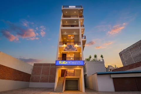 Property building, Facade/entrance