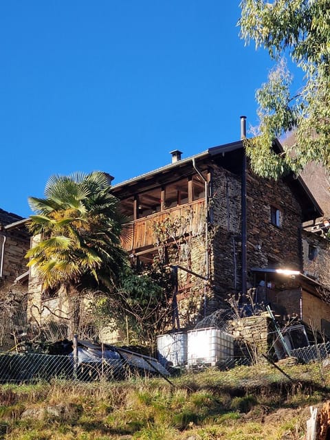 Casa di Luna, Case di Zali House in Canton of Ticino