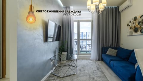 TV and multimedia, Living room, Seating area, air conditioner