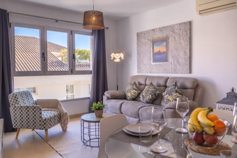 Living room, Dining area, City view, Breakfast