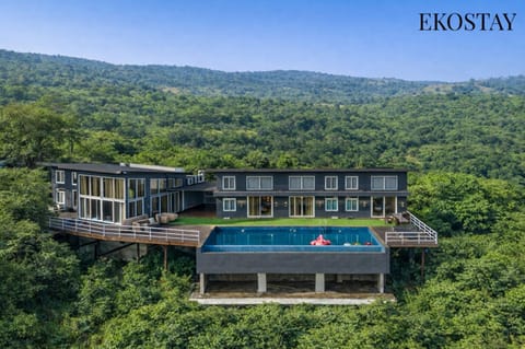 Property building, Day, Natural landscape, Mountain view, Pool view, Swimming pool