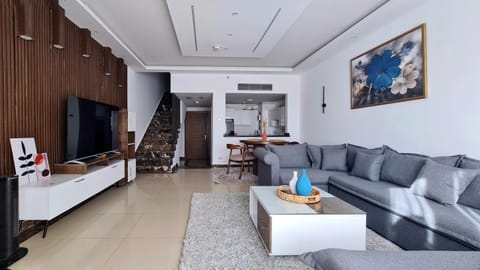 Communal lounge/ TV room, TV and multimedia, Living room