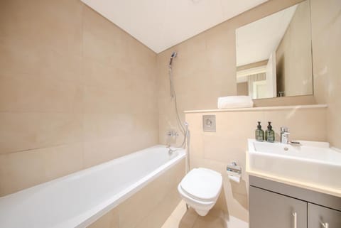 3BR Amazing Villa - Private Pool - 3WC - BBQ Pit Villa in Al Sharjah