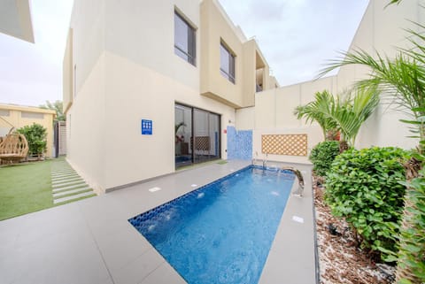 3BR Amazing Villa - Private Pool - 3WC - BBQ Pit Villa in Al Sharjah