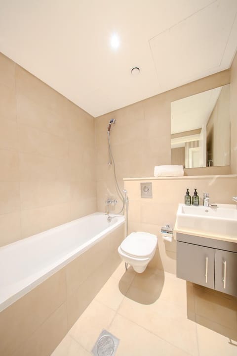 3BR Amazing Villa - Private Pool - 3WC - BBQ Pit Villa in Al Sharjah