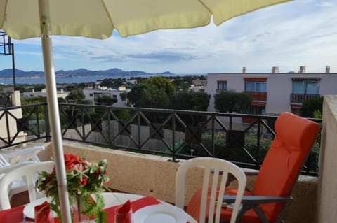 Balcony/Terrace, Balcony/Terrace
