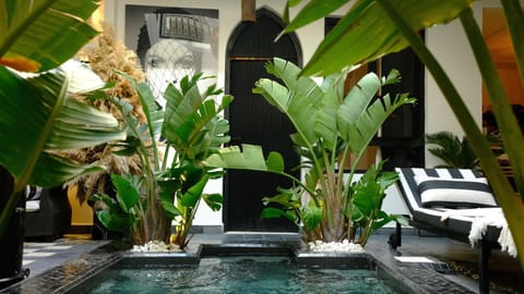 Patio, Hot Tub, Swimming pool