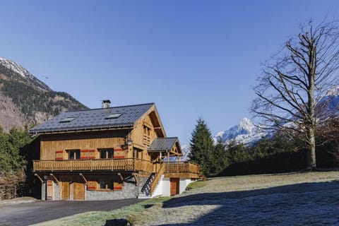 Marmottes - Chalet 7CH Familial 200m2 Cheminee Calme Vue Chalet in Les Houches