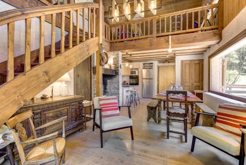 Le 111 - Chalet 4CH Calme Vue Pano 5mn Grands Montets Chalet in Chamonix