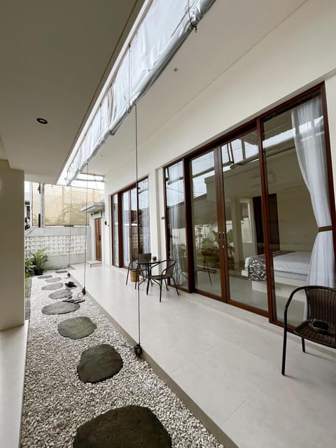 Property building, Area and facilities