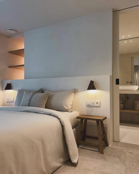 Bed, Bedroom