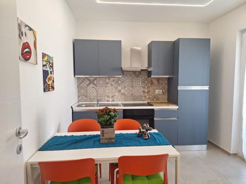 Dining area, oven, stove
