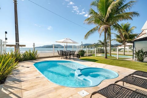 Garden, Swimming pool