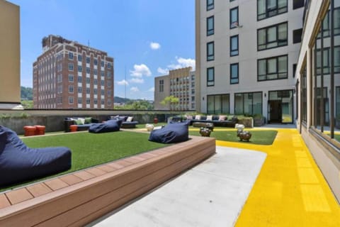 City Views 2BR Floor-to-Ceiling Windows Apartment in Vestavia Hills