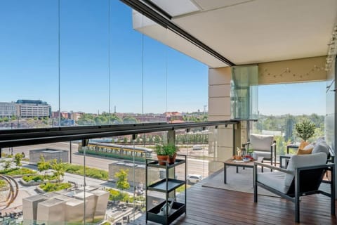 View (from property/room), Balcony/Terrace, City view