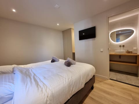 TV and multimedia, Bedroom