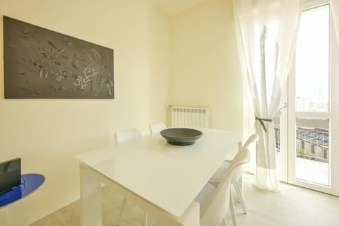 Modern apartment in the heart of Maslianico with Wi-Fi and AC Apartment in Como