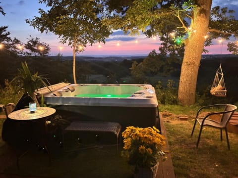 Natural landscape, Hot Tub, Mountain view