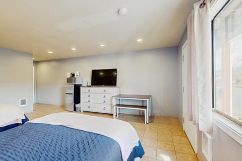 Sea Treasures Inn #102 House in Rockaway Beach