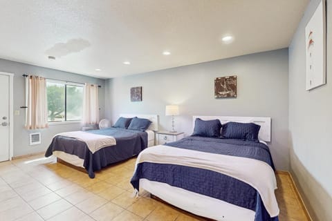 Sea Treasures Inn #102 House in Rockaway Beach