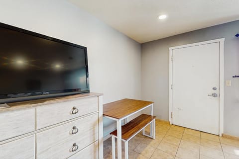 Sea Treasures Inn #102 House in Rockaway Beach