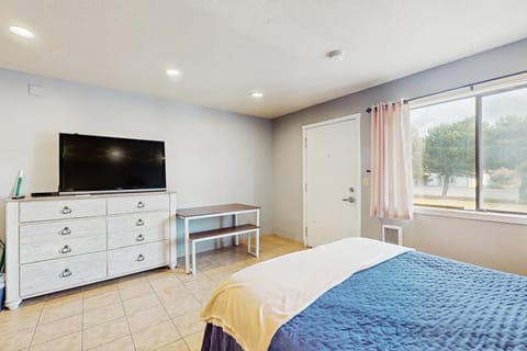 Sea Treasures Inn #102 House in Rockaway Beach