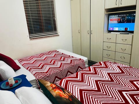 Annika`s dormitory in claremont Hostel in Cape Town