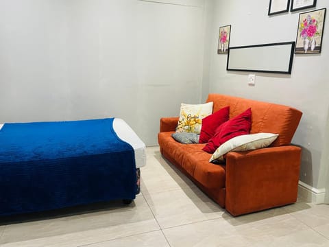 Annika`s dormitory in claremont Hostel in Cape Town