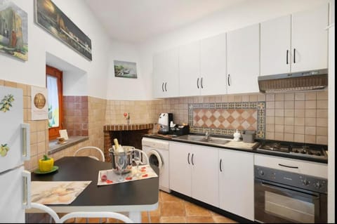 House Le Antiche Mura House in Campania