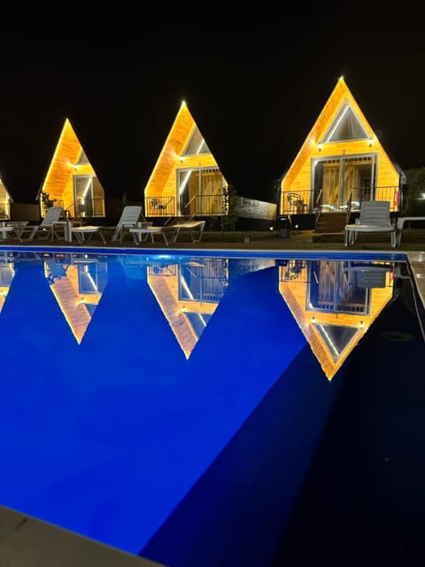 Property building, Swimming pool
