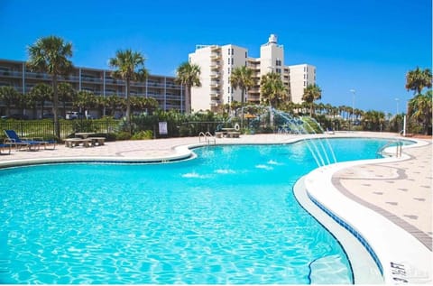 10th Fl Stunning Views of Gulf & Sound, Sleeps 10 Apartment in Pensacola Beach